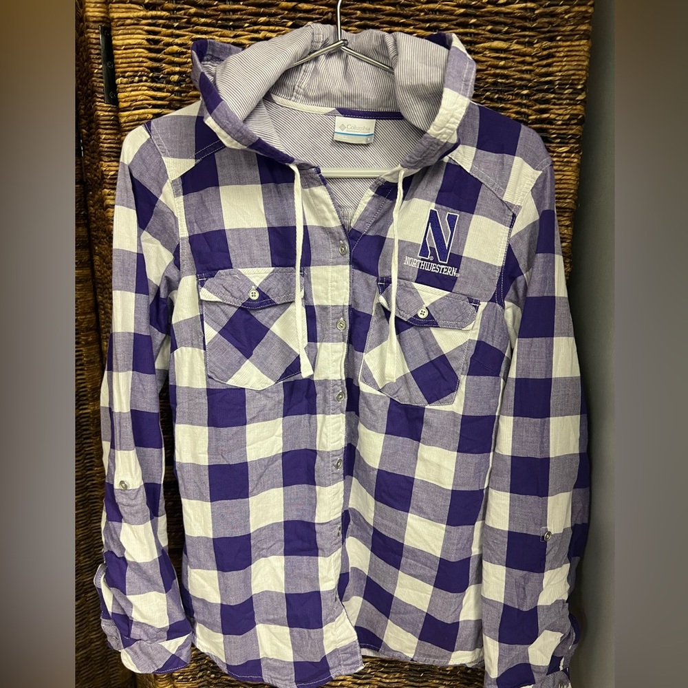 Columbia-Womens,Hooded,Purple/ White, Size: Small, Pre-Owned, Buttons on sleeves
